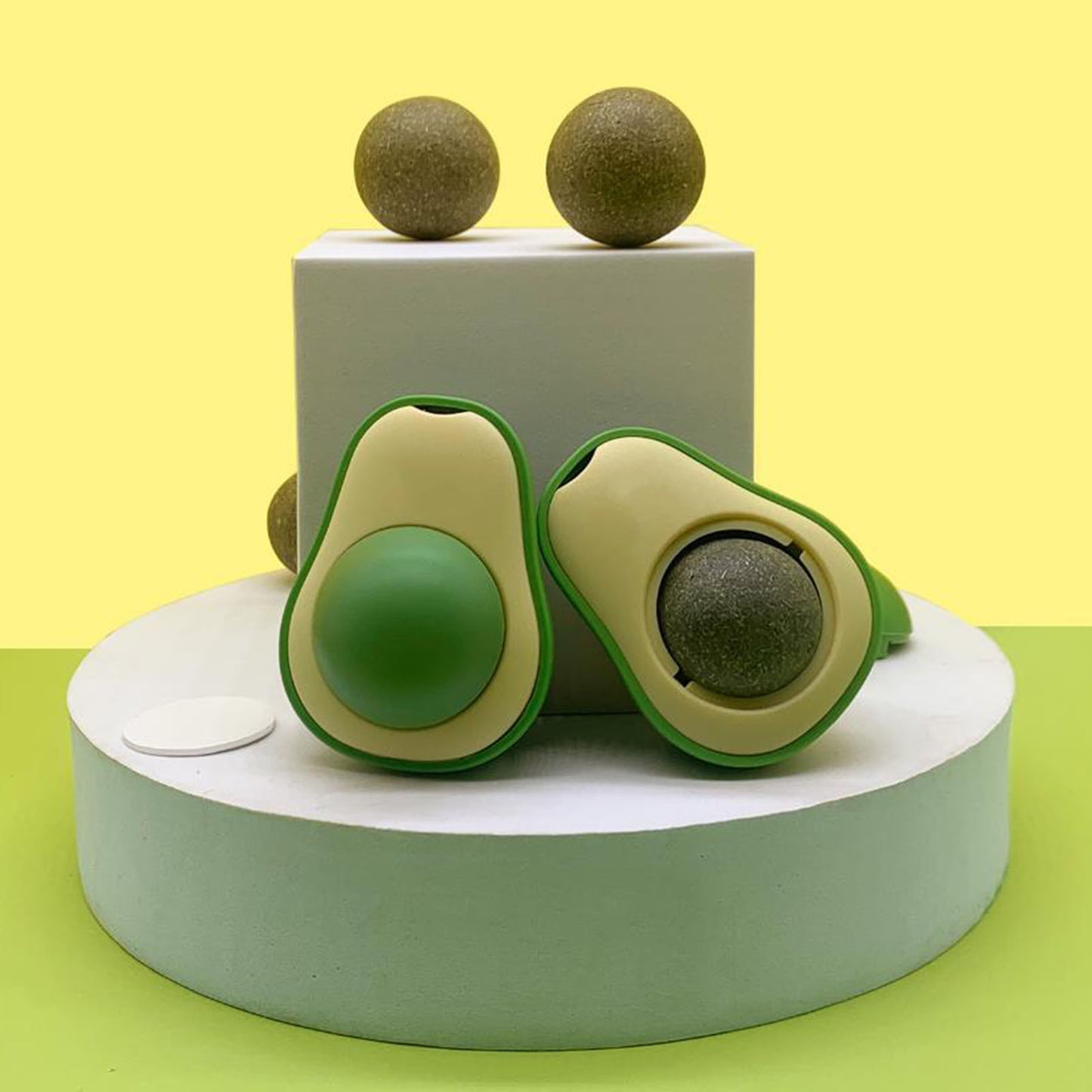 Cute Avocado Catnip Toy – Interactive Cat Toy for Teeth Cleaning & Stress Relief