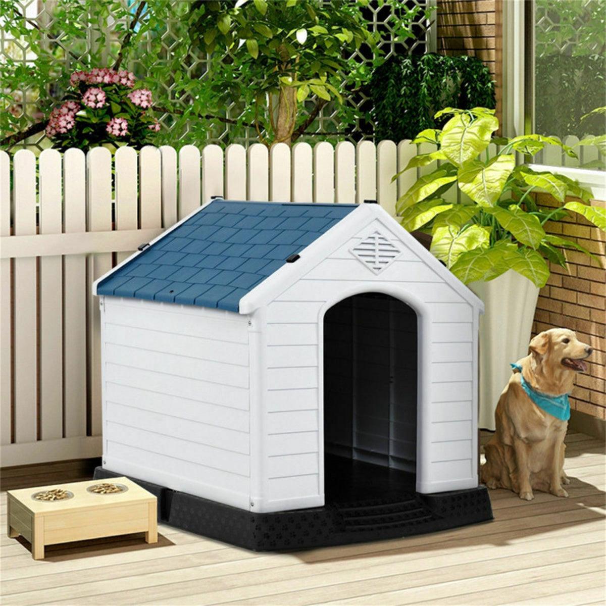 33.5" Plastic Dog House. 33.5"x30.5"x33" (LxWxH)