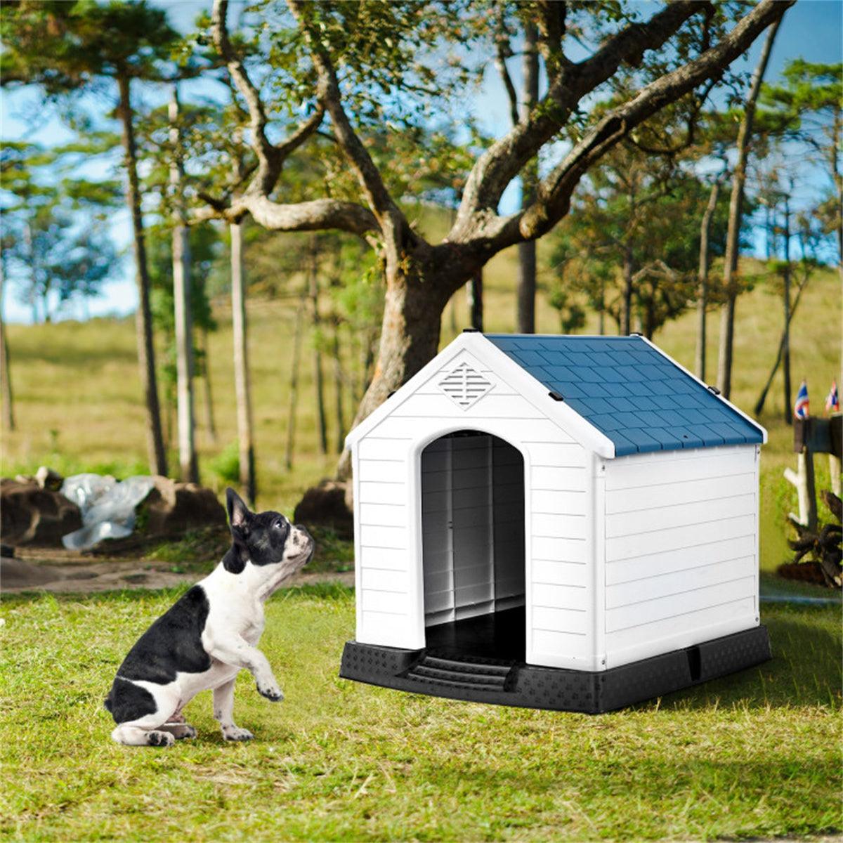 33.5" Plastic Dog House. 33.5"x30.5"x33" (LxWxH)