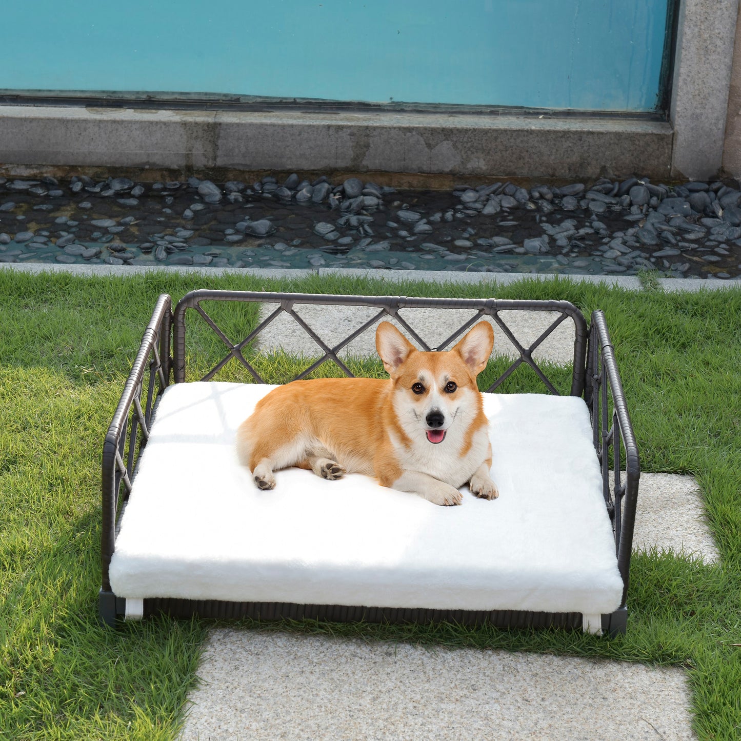 Stylish Wicker Rattan Dog Sofa Bed for Indoor and Outdoor Use