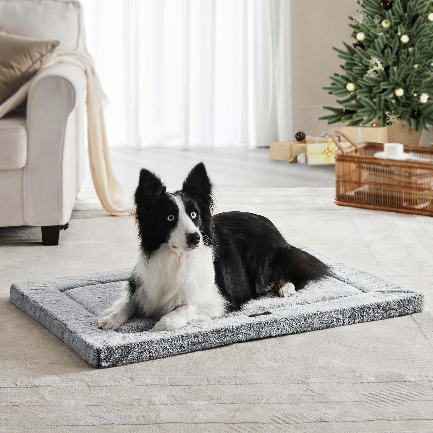 Dog Bed for Crate, High Resilience Foam Dog Crate Mat Kennel Pad with Soft Wavy Plush, Comfortable Anti-Slip Washable Dog Bed for Large Medium Small Dogs & Cats, Grey